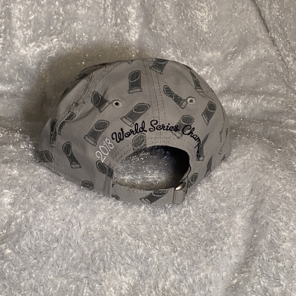 Boston Red Sox 2018 World Series hat 9TWENTY - Picture 12 of 13